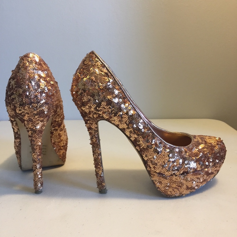 Baker's Dark Bronze Sequin Round Toe Platform Pump